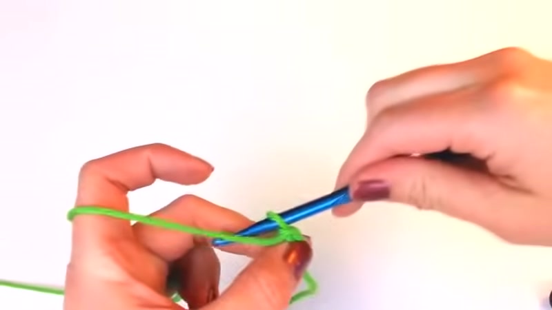 Step 1: Make a Slip Knot and Chain 20